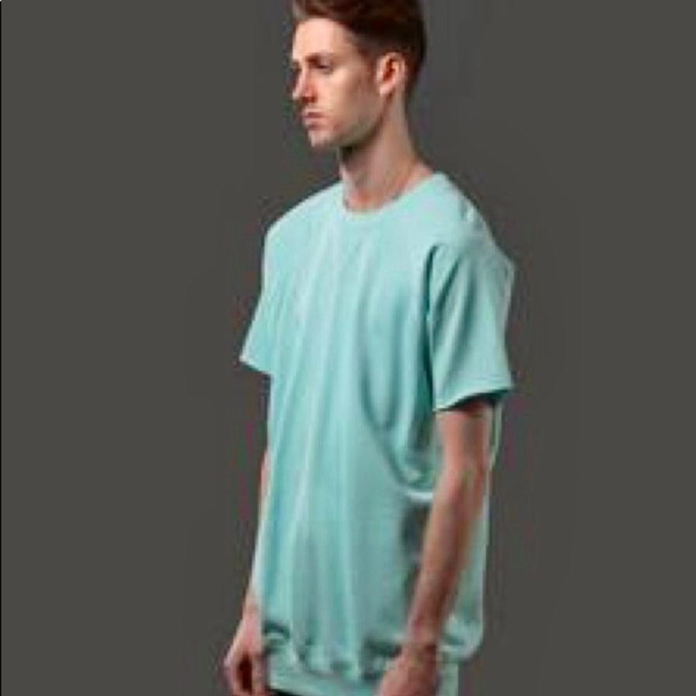 Venus X Mars . Designer Short Sleeve Sweatshirt .Size L. Original Price $325
